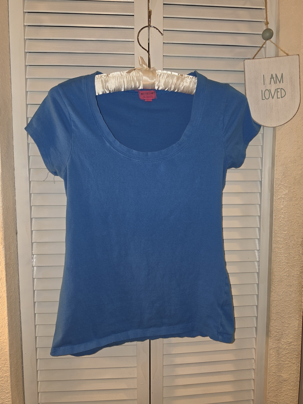 Love Peace Hope Scoop Neck Short Sleeve Tee in Blue Large